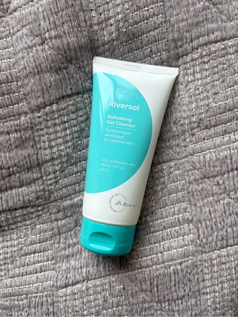 Riversol Refreshing Gel Cleanser - BRAND NEW